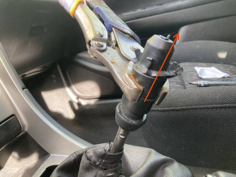 Pommeau De Levier De Vitesse Pour Peugeot 206, 207, 307 CC - 5 Vitesses - Noir Avec Soufflet De Protection