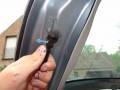 tuto changer remplacement vérins vérin voiture peugeot 207 coffre hayon tutoriel (11)